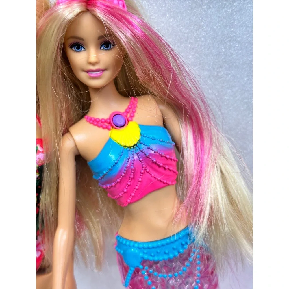 Barbie Mermaid Doll with Working Lights and Friend Swimsuit‎ Beach Play Set